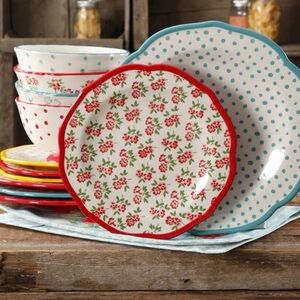 The Pioneer Woman Red and Blue Floral Dinnerware Set